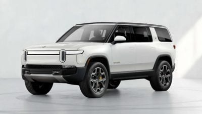 Der Rivian R1S ist ein batterieelektrisch angetriebenes SUV. SMART Mobility SUV